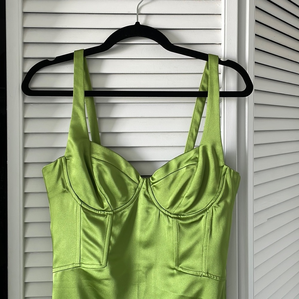 NWT ✨ Green corset maxi dress